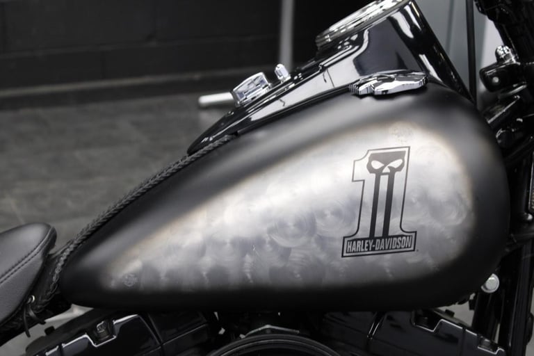 2009 Harley-Davidson FLSTSB Softail Crossbones in Denim Black