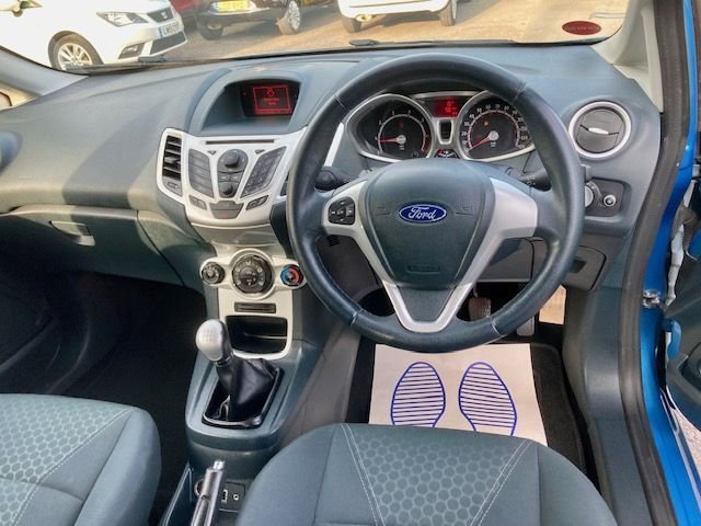 2011 Ford Fiesta 1.4 ZETEC 3dr  WITH SERVICE HISTORY Hatchback Petrol Manual