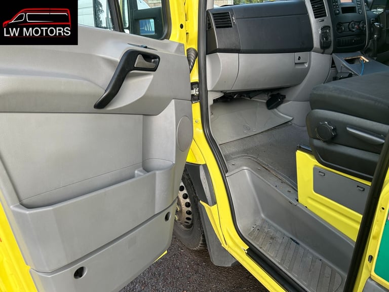 MERCEDES BENZ SPRINTER 519 CDI DIRECT EX AMBULANCE SERIVICS 2017 17 REG EURO 6
