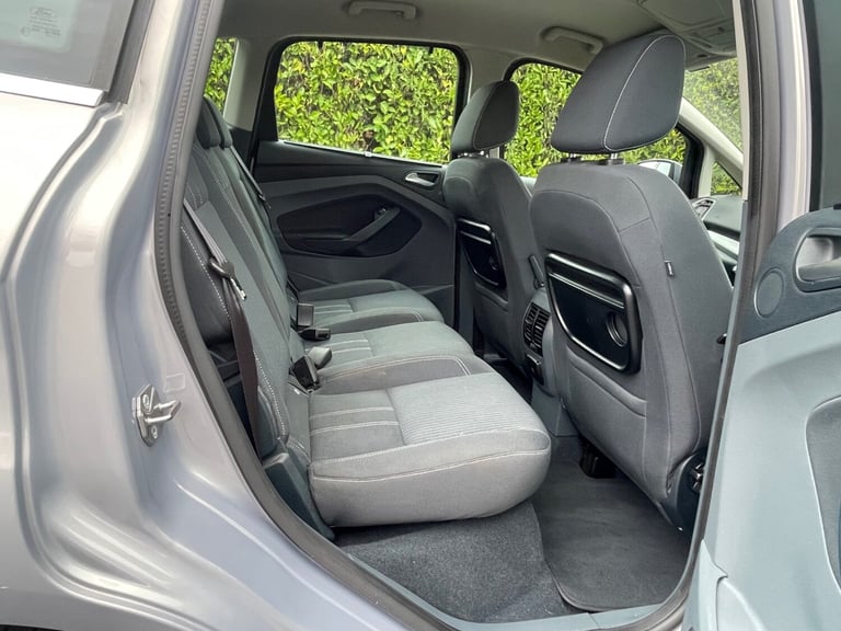 Ford C-Max Titanium 1.6TI 125BHP in Stunning Silver Metallic with Unmarked Cloth