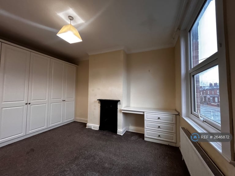 2 bedroom house in Recreation Place, Leeds, LS11 (2 bed) (#2646872)
