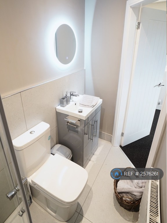 1 bedroom in Beaconsfield Road, Widnes, WA8 (#2576261)