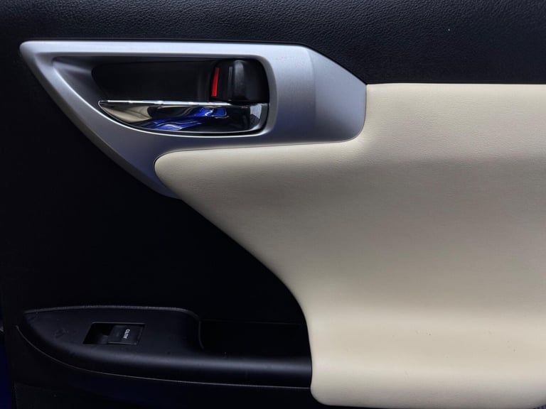 2013 Lexus CT 1.8 200h Luxury CVT Euro 5 (s/s) 5dr HATCHBACK Petrol/Electric Hybrid Automatic