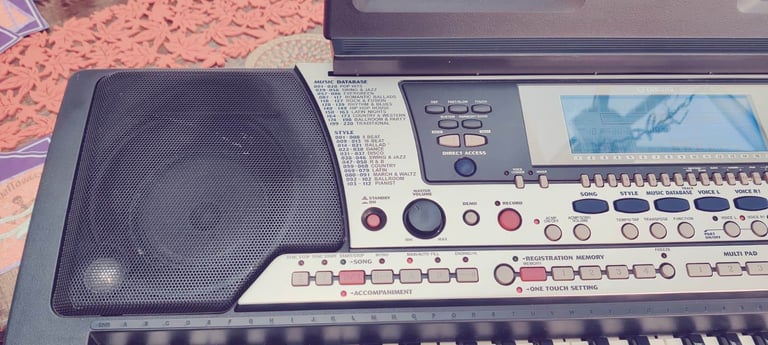 Yamaha PSR-550 Keyboard Organ Piano