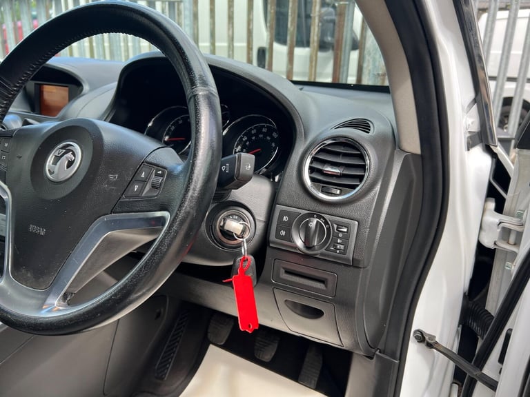 2013 Vauxhall Antara 2.4 Exclusiv 2WD Euro 5 5dr HATCHBACK Petrol Manual