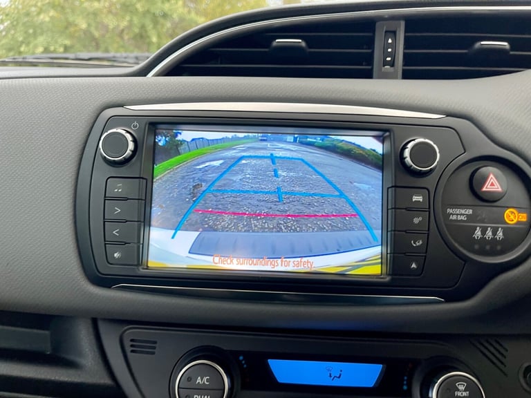 2015 Toyota Yaris 1.5 Hybrid Icon 5dr CVT ULEZ Compliance  HATCHBACK Petrol/Electric Hybrid Autom...