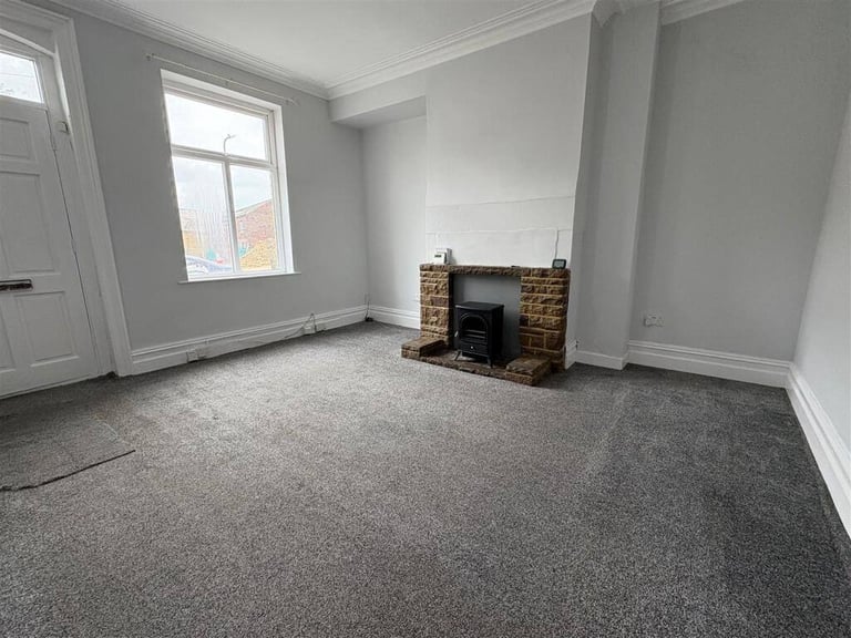 4 Bedroom House -BD5 near m606 