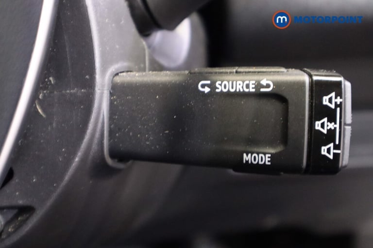 2022 Renault Captur 1.6 E-TECH Hybrid 145 Iconic Edition 5dr Auto SUV Hybrid Automatic