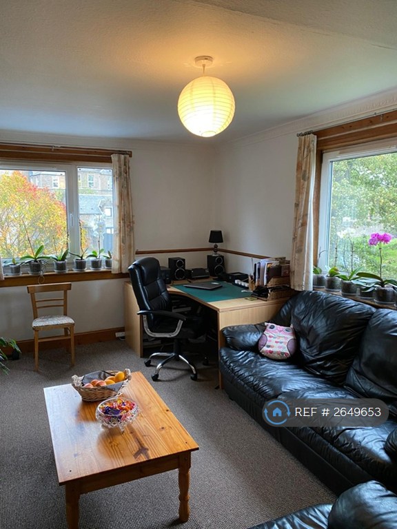 2 bedroom flat in Watson Street, Dundee, DD4 (2 bed) (#2649653)