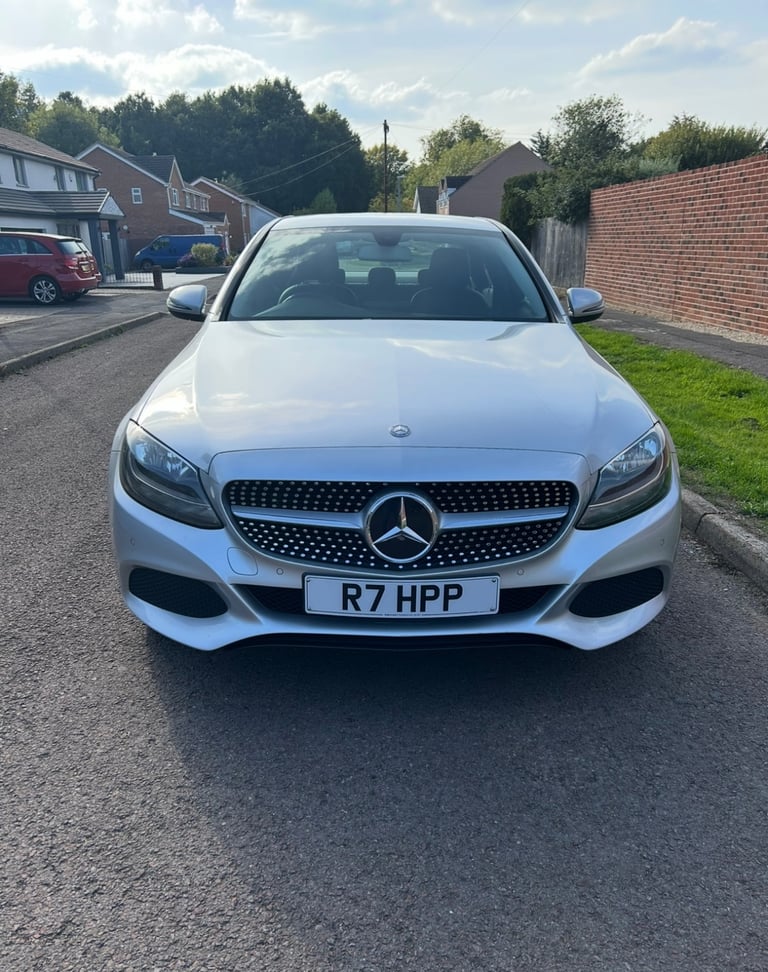image for Immaculate Mercedes-Benz, C200 CLASS, Saloon, Automatic , 1991 (cc), superb condition.