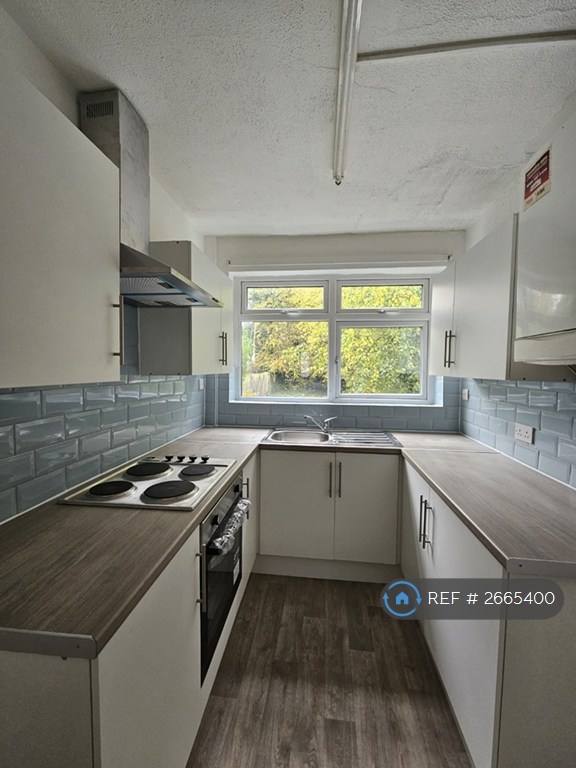 3 bedroom house in Brookside Drive, Salford, M7 (3 bed) (#2665400)