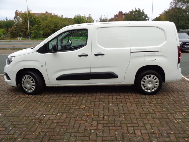 2020 Vauxhall Combo 2300 1.5 Turbo D 100ps H1 L2 Sportive Van LONG WHEEL BASE PANEL VAN Diesel Ma...