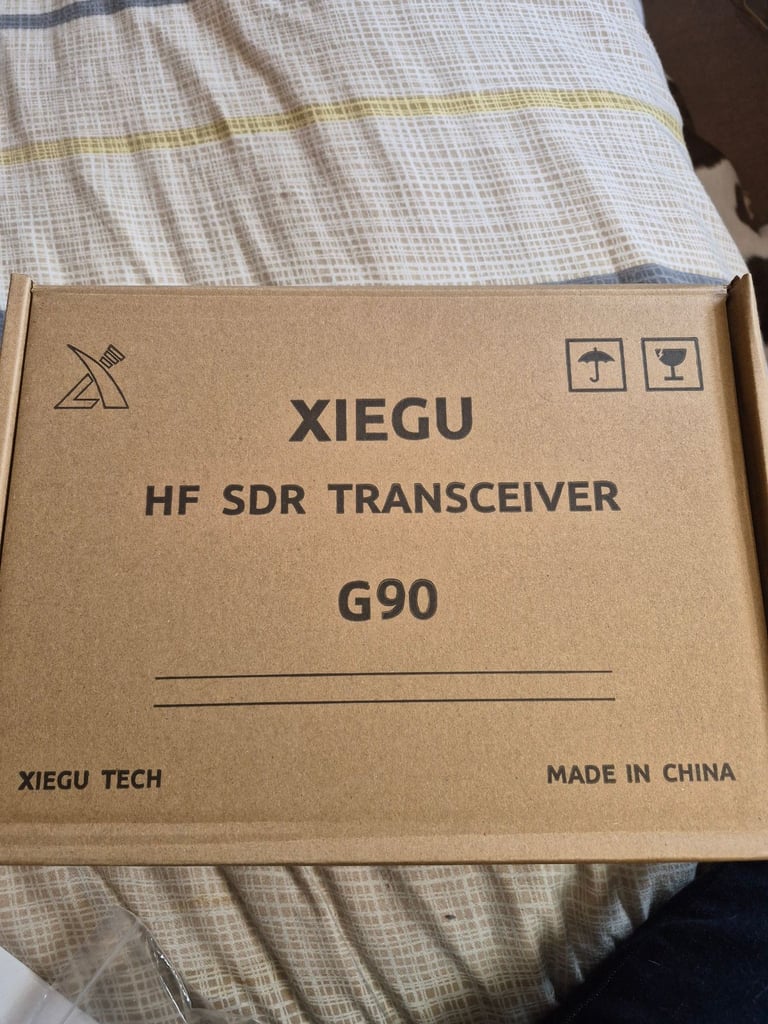 Xeigu G-90 HF SDR Transceiver amateur radio.