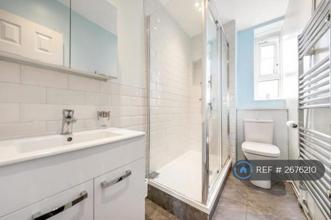 3 bedroom flat in Forster Road, London, SW2 (3 bed) (#2676210)