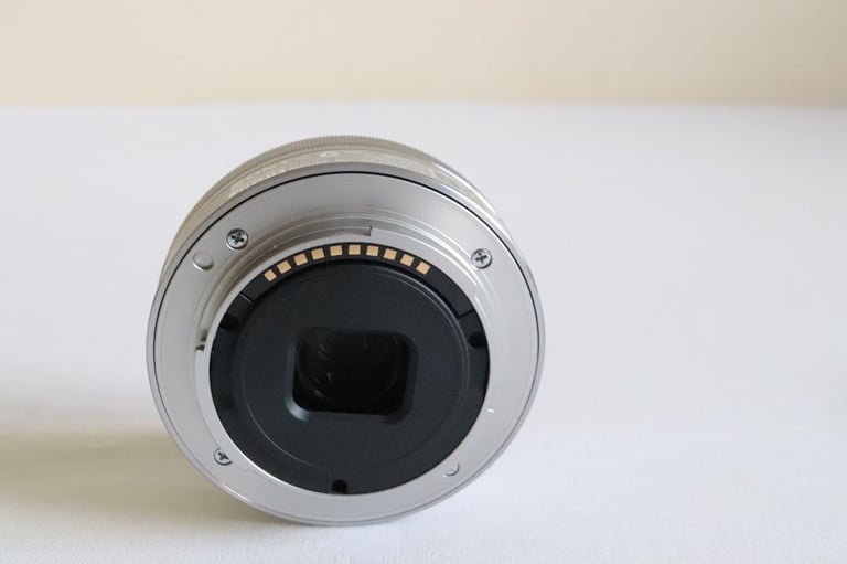 SONY E 16mm F/2.8 SEL16F28 E-Mount Wide Angle