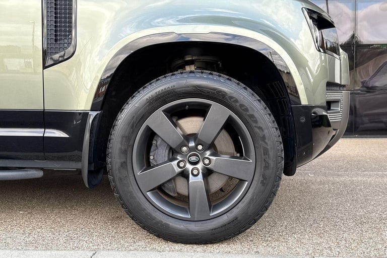 2021 Land Rover Defender 110 2.0 P400e 15.4kWh X-Dynamic HSE SUV 5dr Petrol Plug-in Hybrid Auto 4...