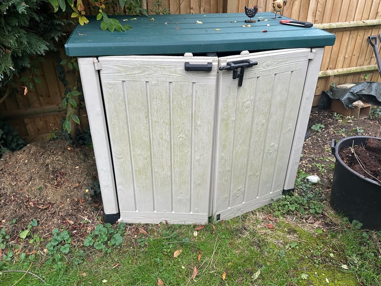 image for Bin store