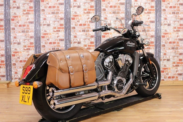 2016 INDIAN SCOUT - 11,274 MILES - INDIAN STAGE 1 EXHAUST, PANNIERS AND SCREEN