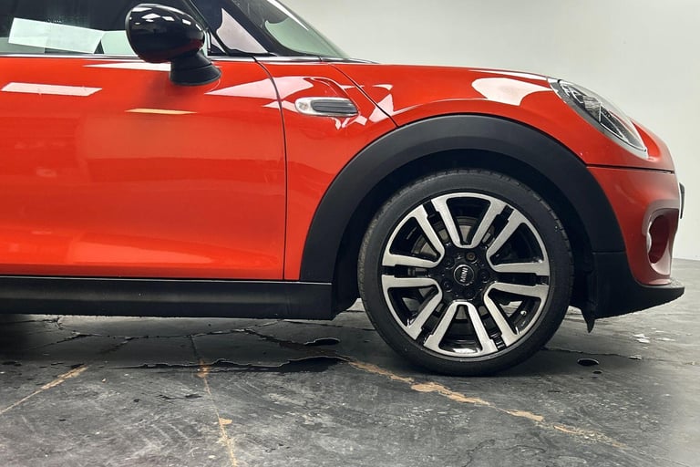  MINI Hatch 1.5 Cooper Steptronic Euro 6 (s/s) 3dr Petrol Automatic