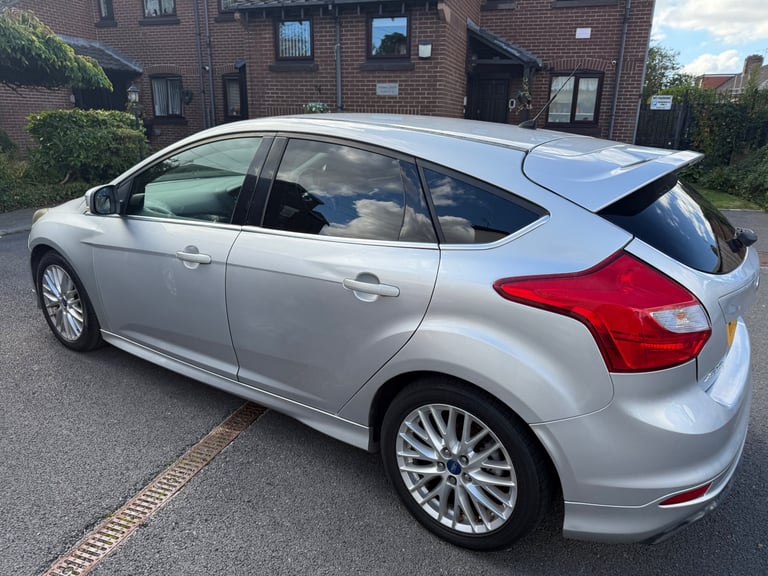 Ford, FOCUS, Hatchback, 2014, Manual, 998 (cc), 5 doors