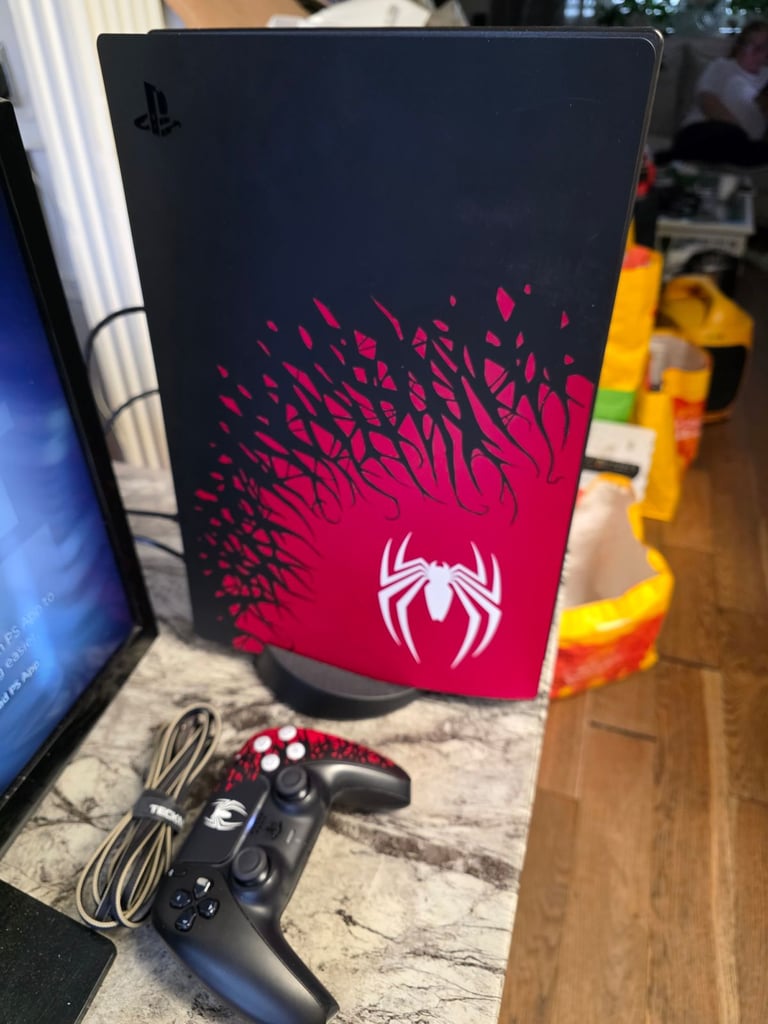 PlayStation 5 Console - Marvels Spider-Man 2 Limited Edition