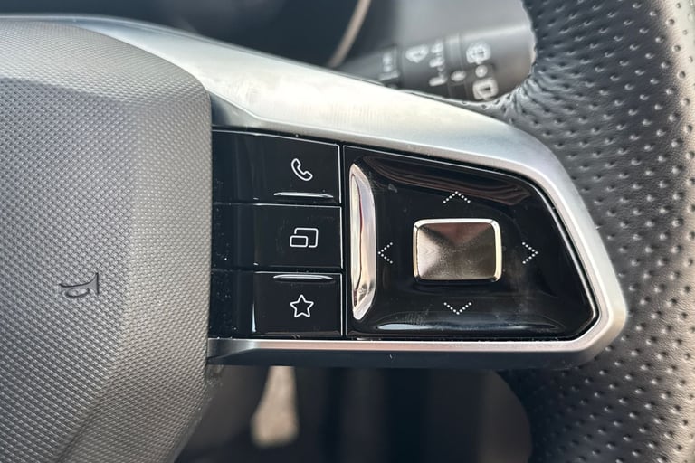 2025 MG MG ZS 106600 Hatchback Hybrid Automatic