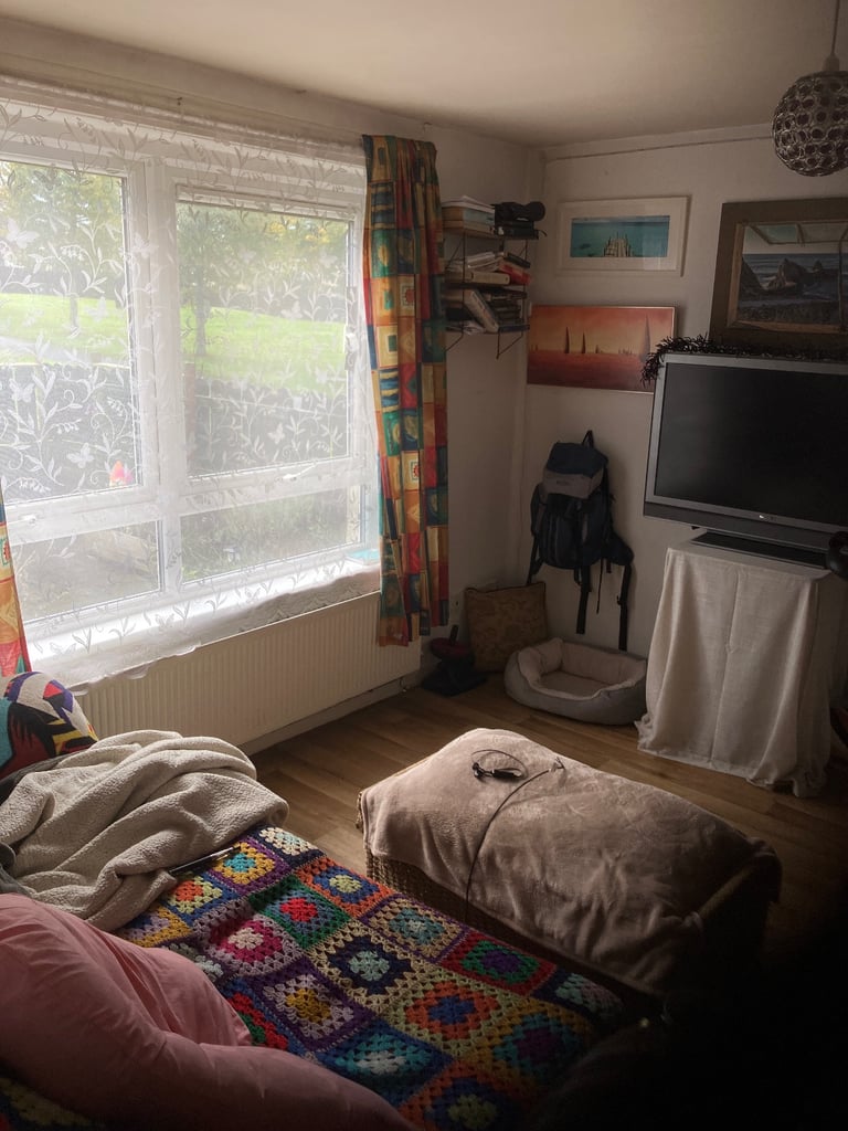 One bedroom ground floor flat 