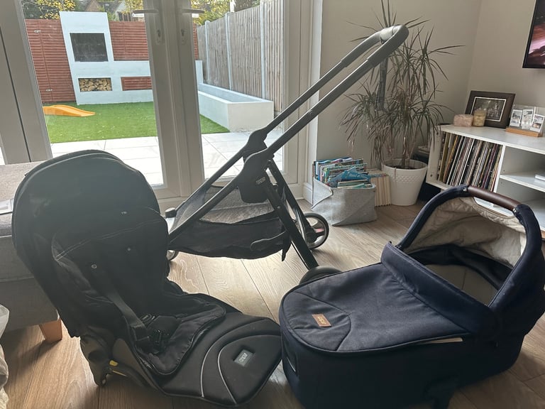 Mama and papa armadillo for Sale Prams Strollers Pushchairs Gumtree