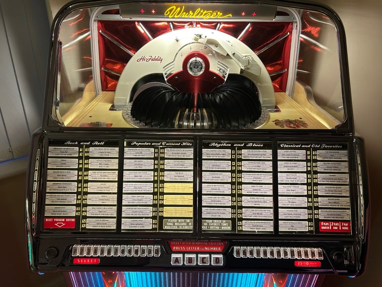 Wurlitzer 1800 jukebox 1955