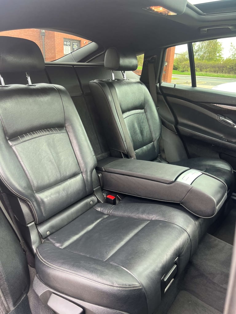 2015 BMW 5 Series 520d M Sport 5dr Step Auto HATCHBACK DIESEL Automatic