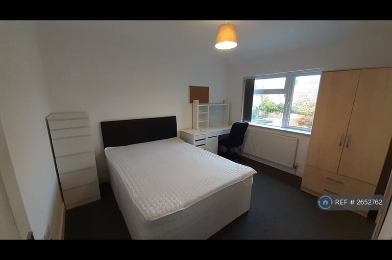 5 bedroom house in Charter Avenue, Coventry, CV4 (5 bed) (#2652762)