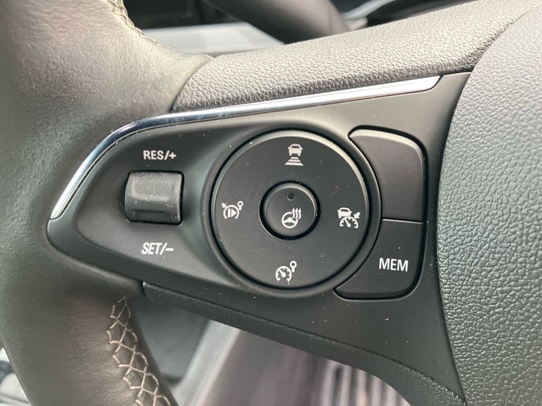 2023 Vauxhall Mokka 100kW Ultimate 50kWh 5dr Auto SUV ELECTRIC Automatic