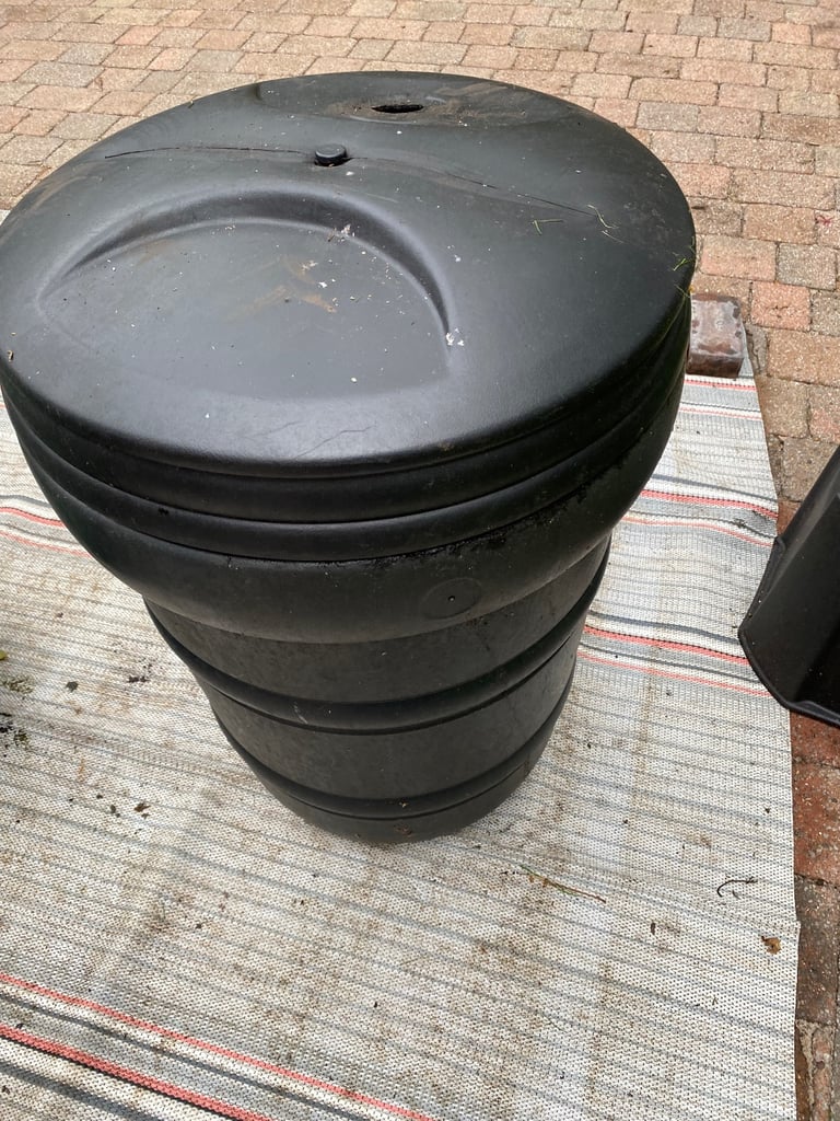 Water Butt and stand