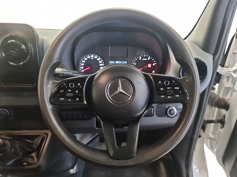 MERCEDES-BENZ SPRINTER 2.0 315 CDI PROGRESSIVE L3 RWD 150 BHP TIPPER DIE