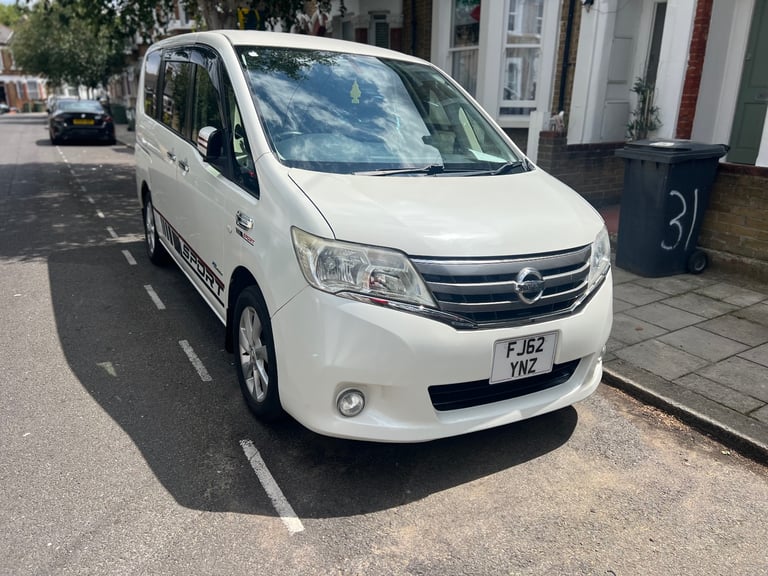 Nissan Serena hybrid 