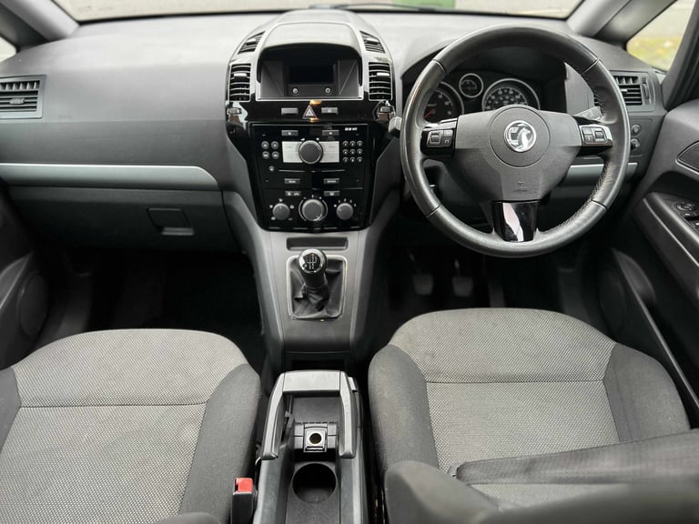 2014 Vauxhall Zafira 111k Miles, Long MOT & Ulez Free