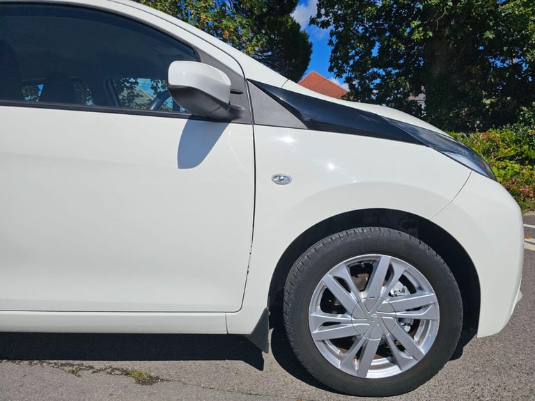 TOYOTA AYGO 1.0 VVT-i x-pression 2015