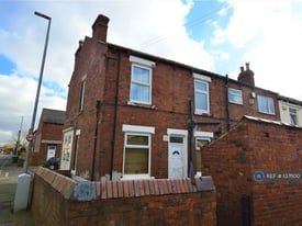 2 bedroom flat in Barley Hill Road, Garforth, Leeds, LS25 (2 bed) (#1371100)
