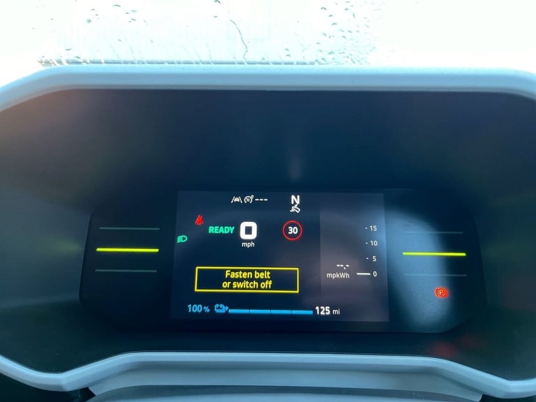  Dacia Spring 65 26.8kwh Extreme Hatchback 5dr Electric Auto 65 ps Electric