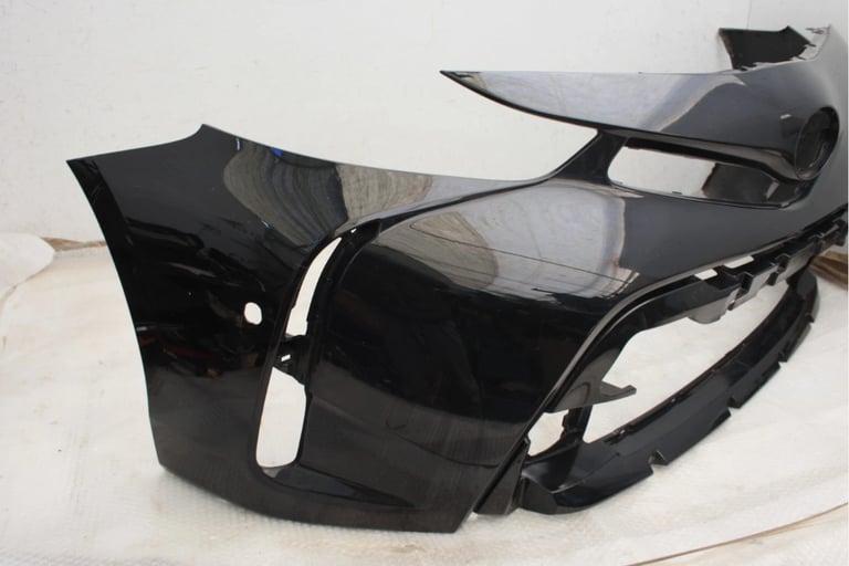 Toyota Prius Plus Front Bumper 2015 TO 2020 Genuine *DAMAGED*