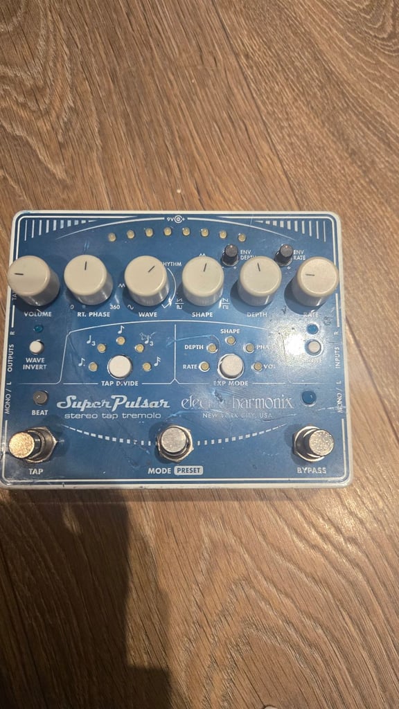 Electro-Harmonix Super Pulsar Stereo Tap Tremolo EHX Guitar Effect Pedal