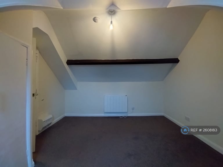 1 bedroom flat in Craig Walk, Bowness On Windermere, LA23 (1 bed) (#2608183)