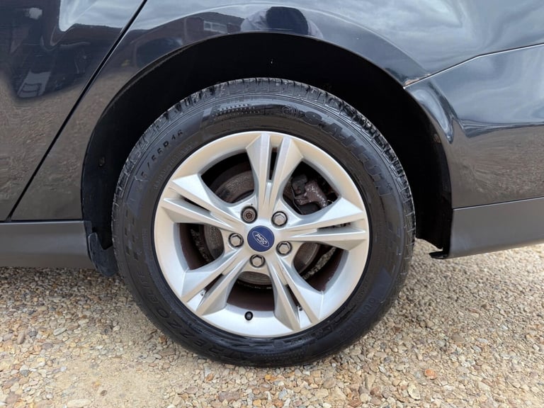 2012 Ford Focus 1.6 TDCi Zetec Euro 5 (s/s) 5dr ESTATE Diesel Manual