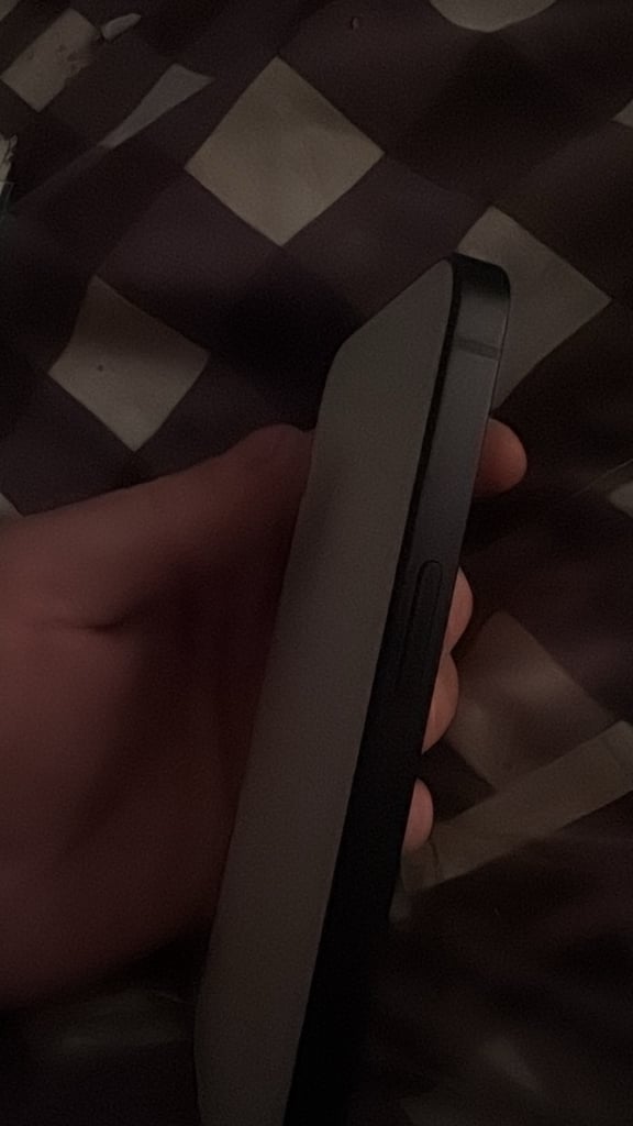 image for IPhone 16e