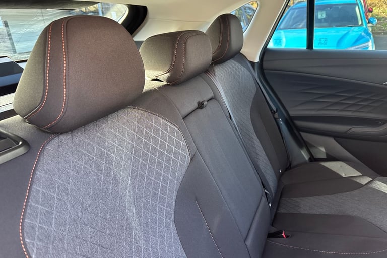 2024 MG MG HS 106288 Hatchback Petrol Automatic