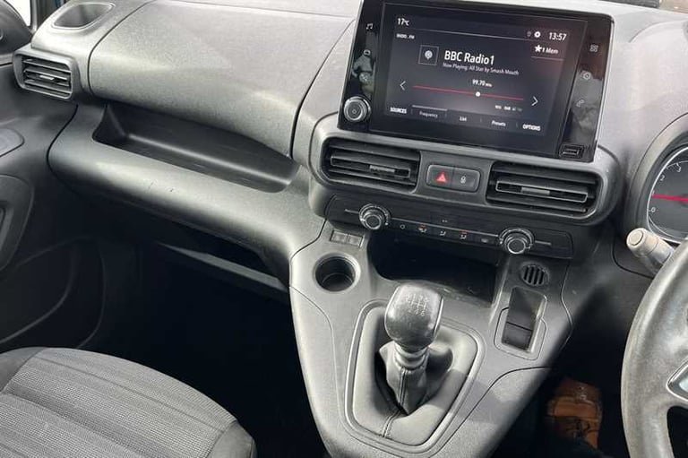 2022 Vauxhall Combo Life 1.5 Turbo D SE 5dr MPV DIESEL Manual