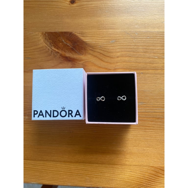 Pandora Earings (studs)