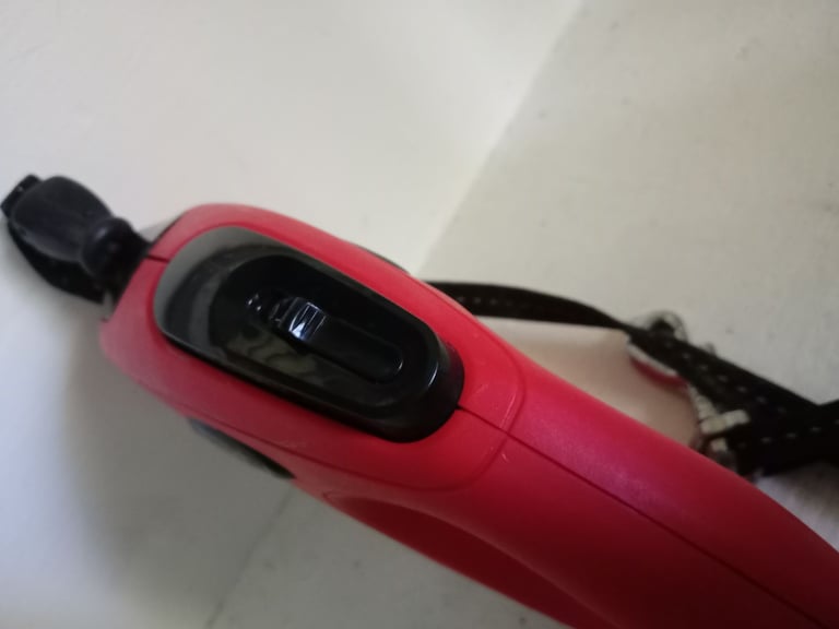 Dog lead red retractable 