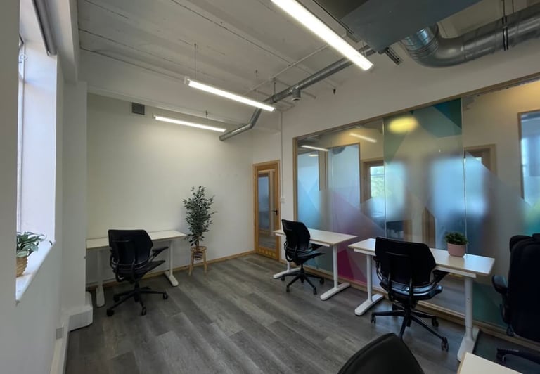Private Offices to Rent in Archway N19 - Spaces For 6 to 503 People