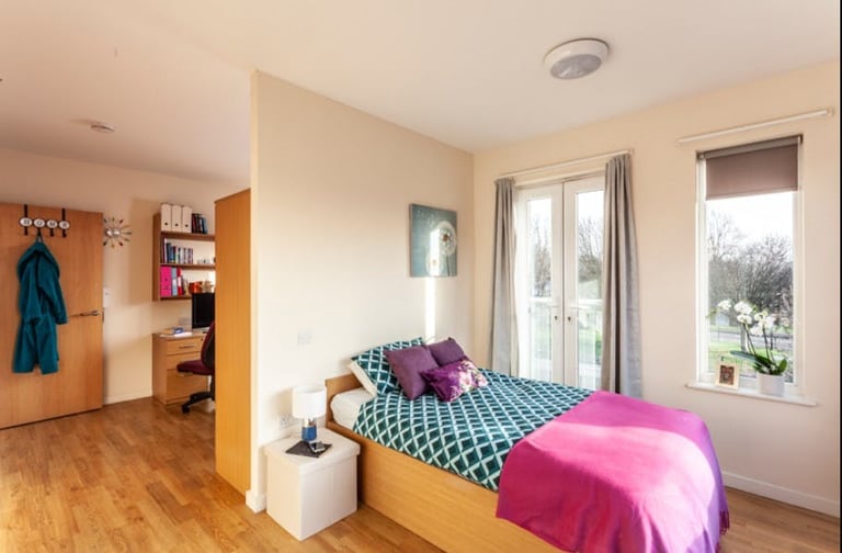 STUDENT ROOMS TO RENT IN BIRMINGHAM. STUDIO 2ND FLOOR WITH PRIVATE